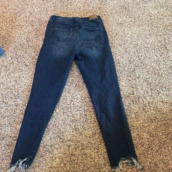American Eagle Distressed Blue Jeans - Picture 2 of 4